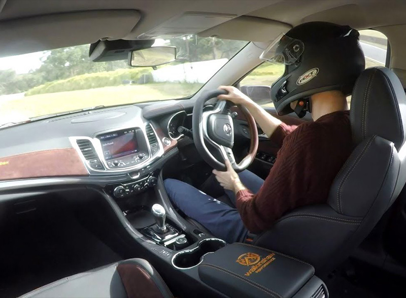 Motor: Walkinshaw W557 (HSV GTS) Bryant Park onboard